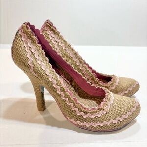 Irregular Choice Burlap Heels Size 38.5 Tan Pink Leather Trim Pinup Retro Sexy